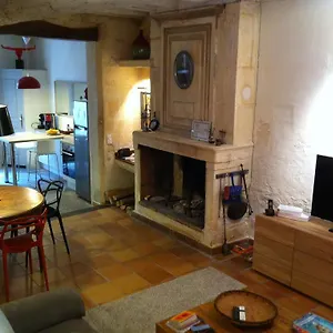 https://la-maison-de-fontvieille.fr-provencehotel.com